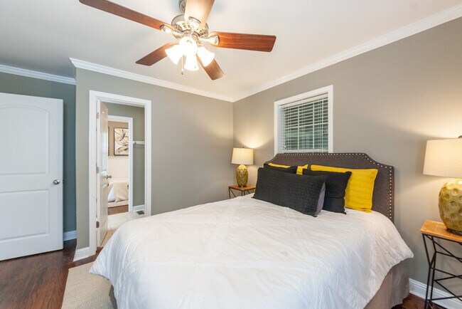 Foto del edificio - 833 Grove St