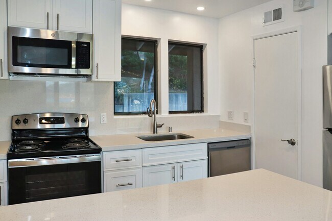 Foto del edificio - 30 Harbor Oak Dr