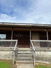 Building Photo - 37 Iris Ln