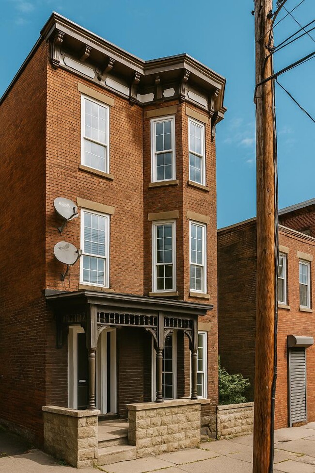 Building Photo - 98 S William St