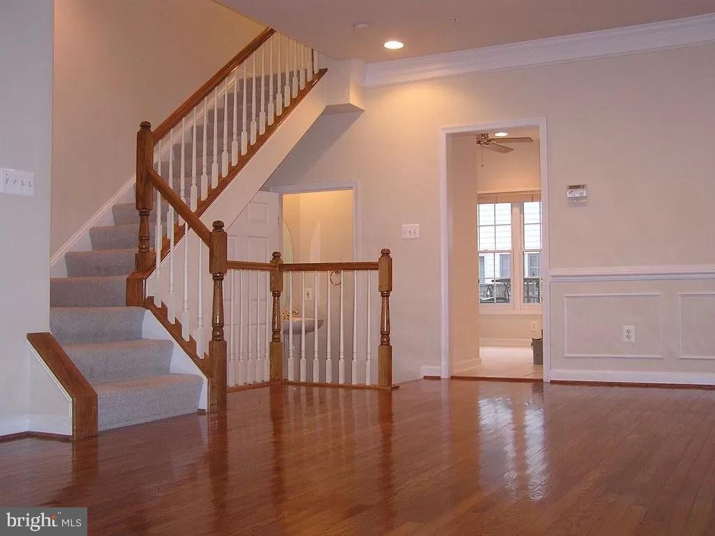 8849 Ashgrove House Ln, Vienna, VA 22182 Townhouse for Rent in Vienna, VA