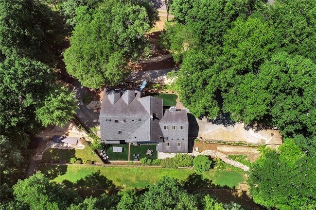 Building Photo - 6305 River Chase Cir NW