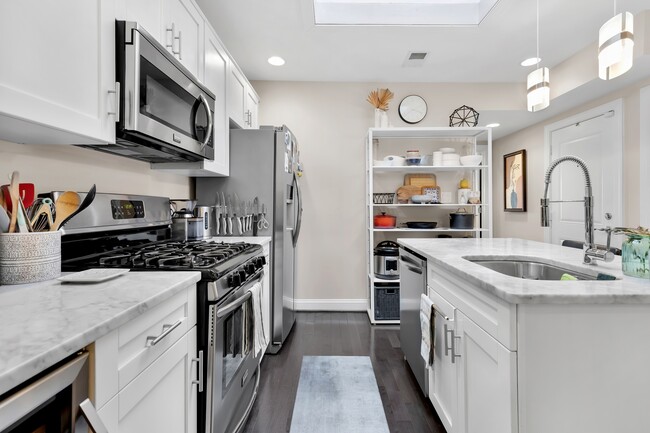 Foto del edificio - 712 Shepherd Rd NW