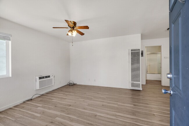 Foto del edificio - 4067 Vineyard Ave