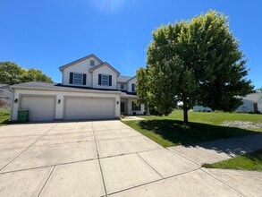 Building Photo - 3873 Crest Point Dr