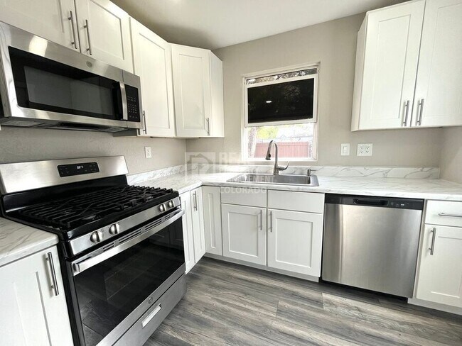 Foto del edificio - 1209 Florence Ave