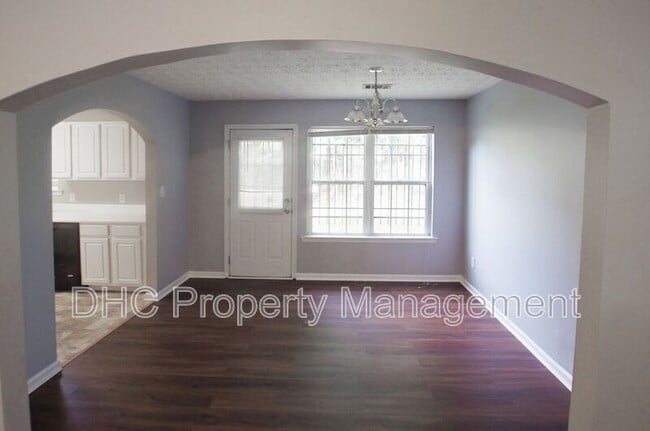 Building Photo - 941 Windwood Ct
