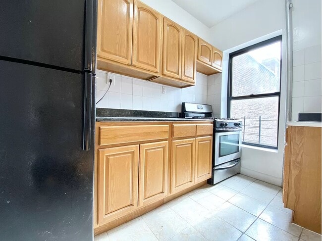 Building Photo - 507 W 139th St