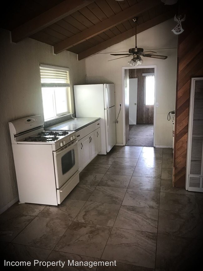 Building Photo - 3 br, 1.5 bath House - 212 Woodland Drive