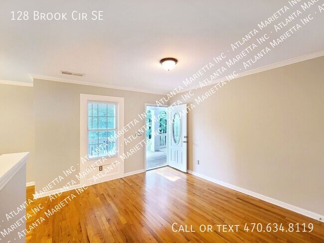 Foto del edificio - 128 Brook Cir SE