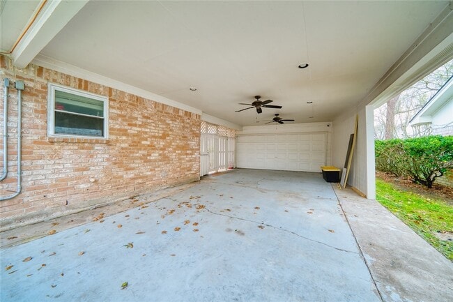 Foto del edificio - 3114 Cypress Point Dr