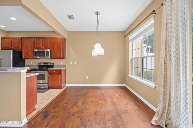 Foto del edificio - 3 bedroom in Jacksonville FL 32216