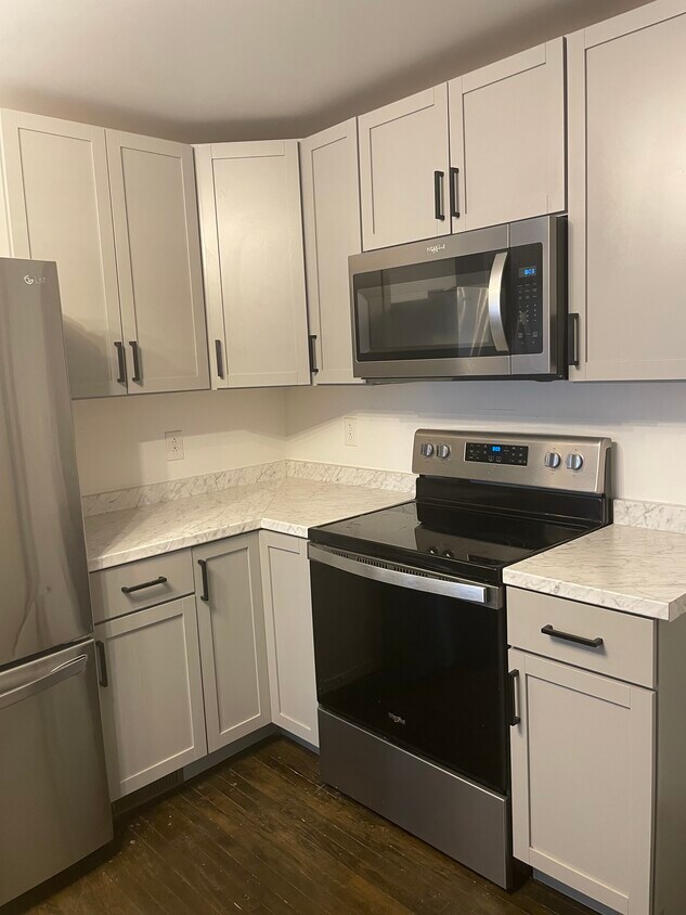 Foto principal - 2397 Railroad St