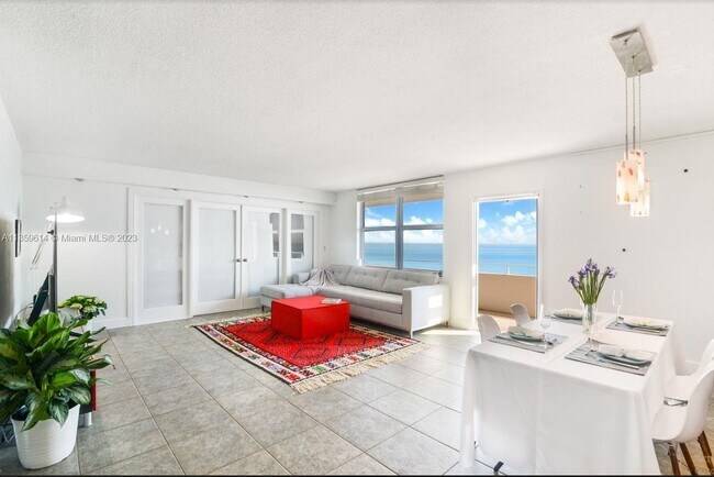 Building Photo - 9225 Collins Ave