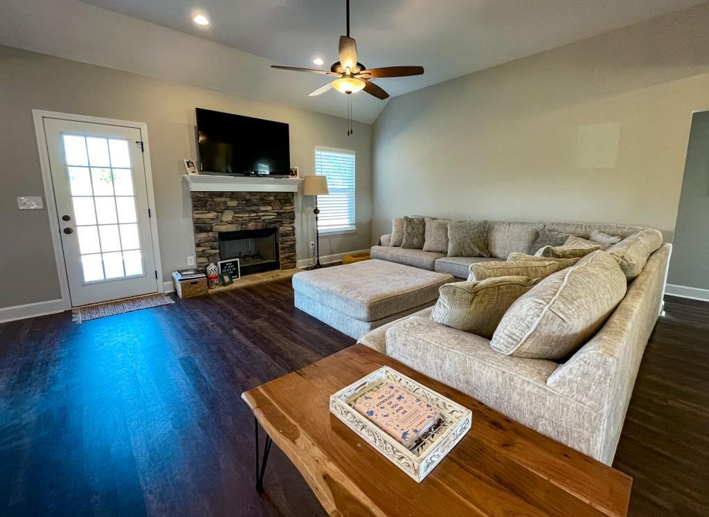 158 Hurds Pathway, Calhoun, GA 30701 House for Rent in Calhoun, GA