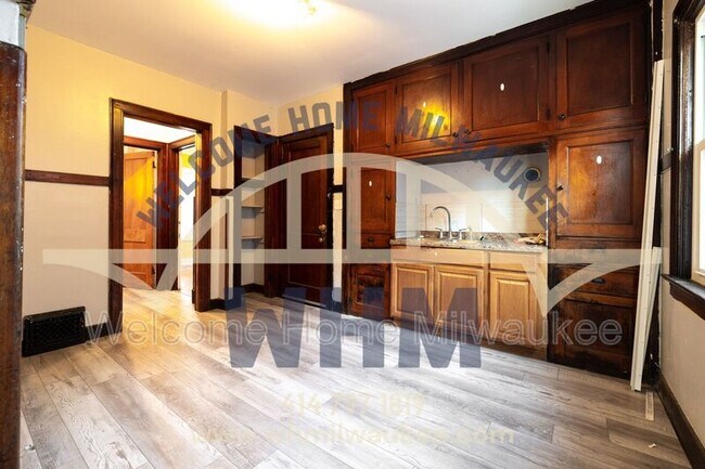 Foto del edificio - 2408 N 41st St