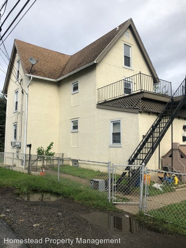 Building Photo - 147 Fairview Rd