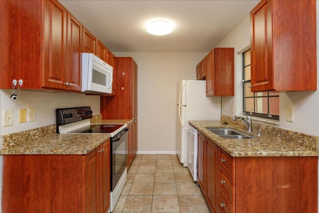 Foto del edificio - Winter Park 2 Bedroom Upgraded Condo