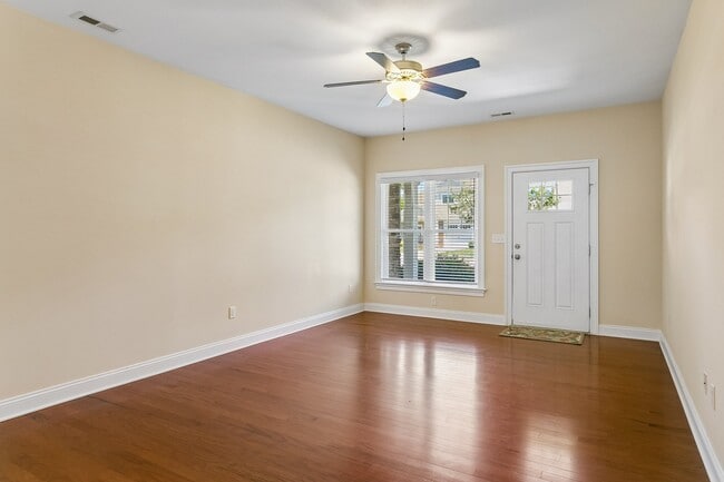 Building Photo - 6905 Colemans Crossing Ave