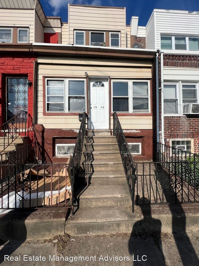 Building Photo - 3 br, 1 bath House - 1903 S 65th St