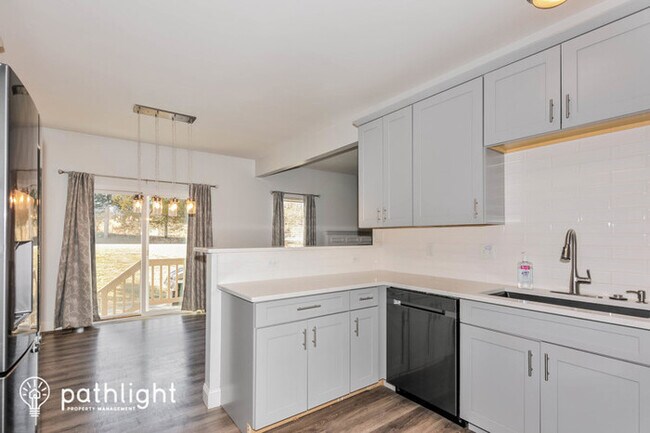 Foto del edificio - 120 Intrepid Avenue, Wentzville, MO, 63348