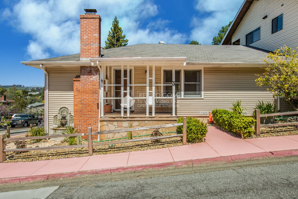 Primary Photo - 3 La Loma Ct