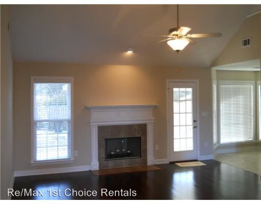 Building Photo - 528 Cobblestone Cir