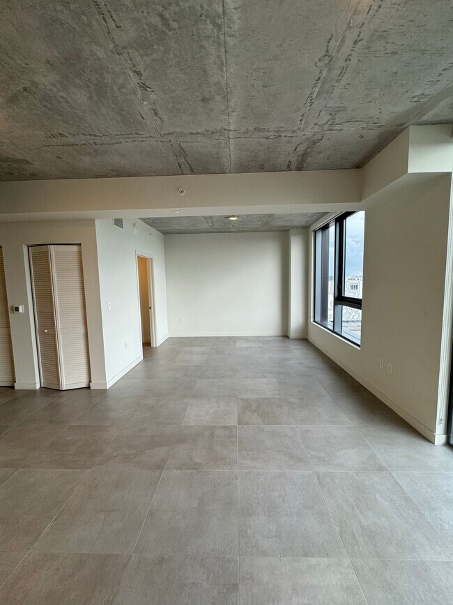 Foto del edificio - 267 NW 31st St