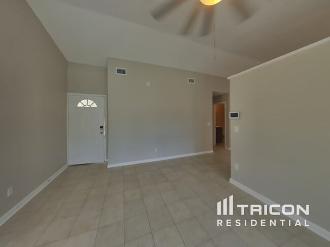 Foto del edificio - 10378 Rosemount Dr