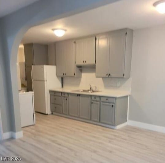 Building Photo - 1828 Lewis Ave