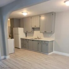 Building Photo - 1828 Lewis Ave