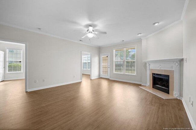 Building Photo - 1329 Kershaw Loop