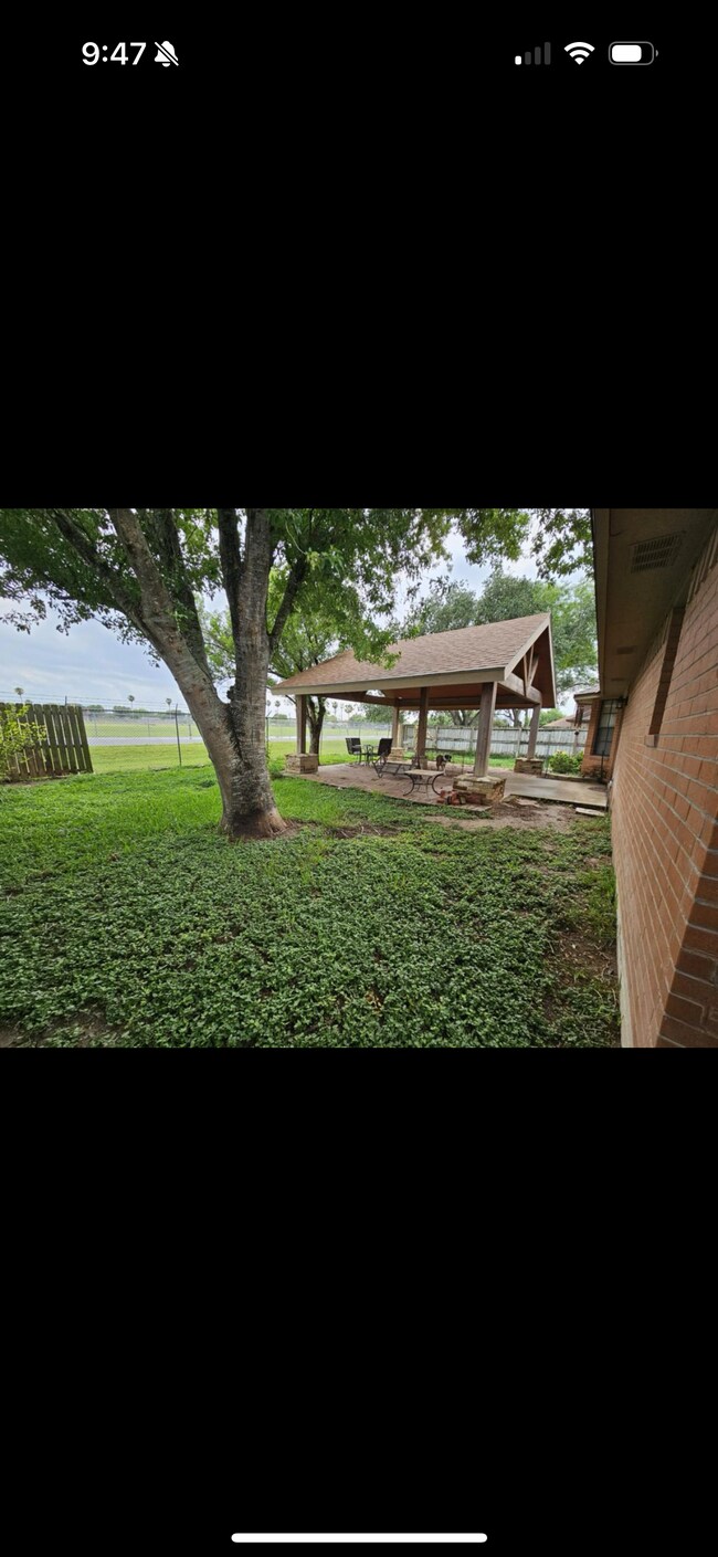 Foto del edificio - 802 E Robin Ave