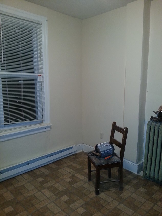 Building Photo - 204 N 57th St