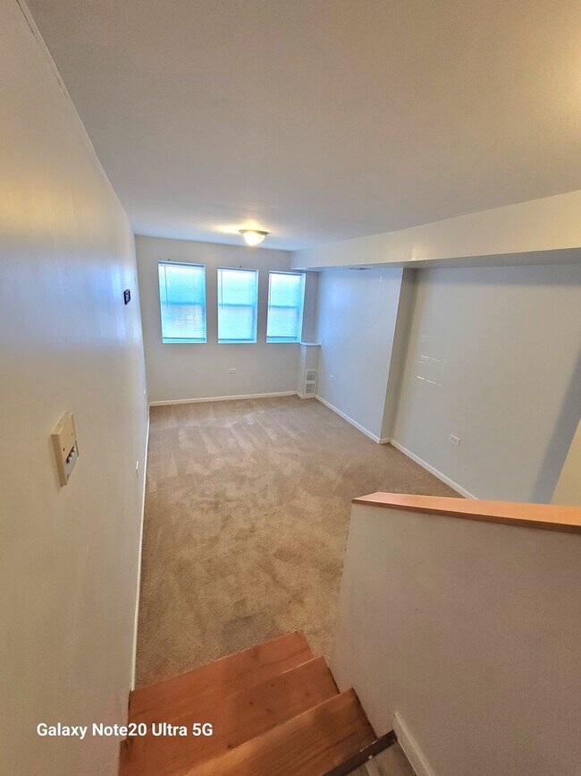 Foto del edificio - 1423 S Drake Ave