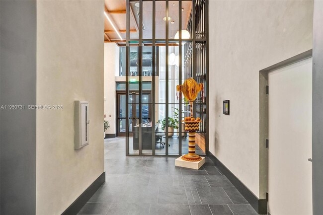 Building Photo - 11 NE 6th St