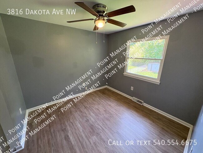 Foto del edificio - 3816 Dakota Ave NW