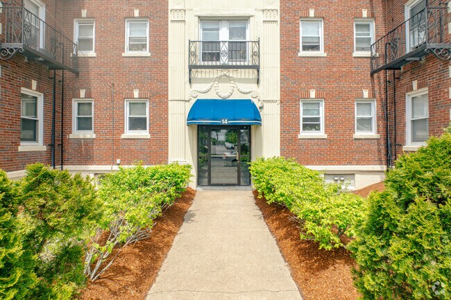 Building Entrrance - 14 Russell St