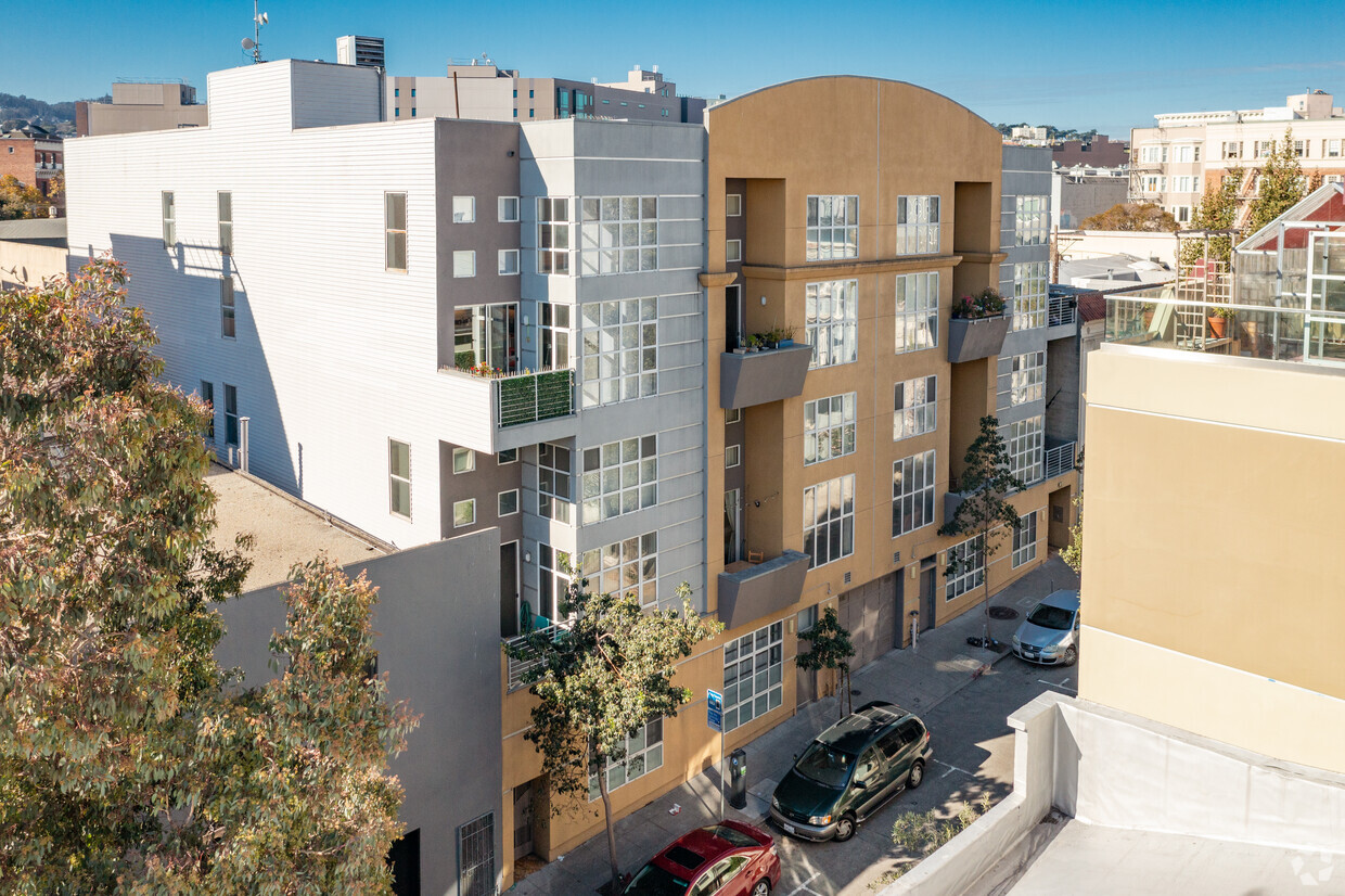 Apartments On Brady Street