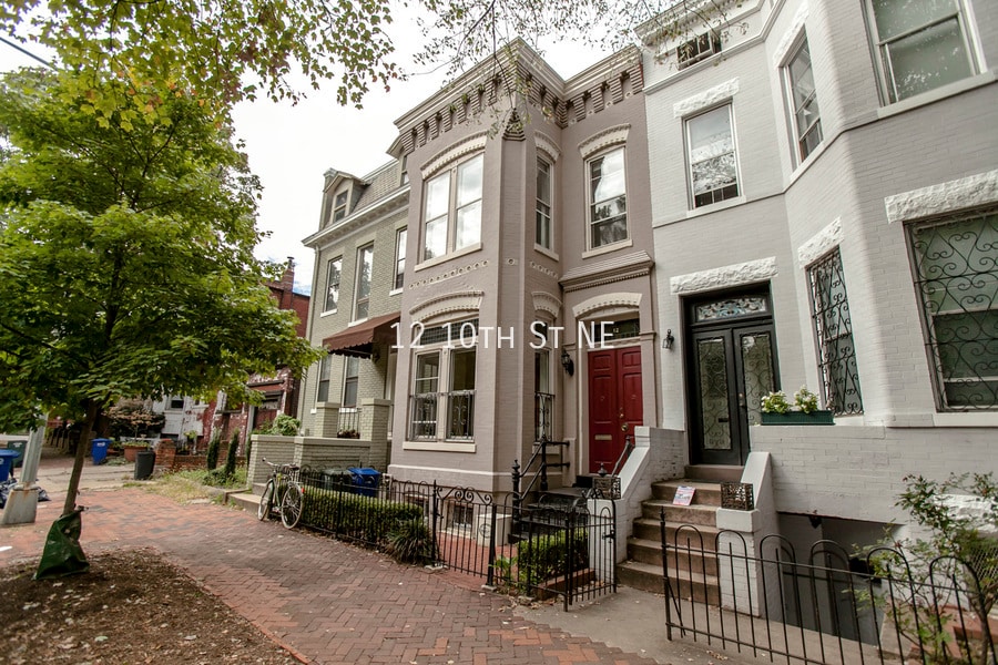 Primary Photo - CAPITOL HILL GRAND DAME FOR LEASE!!