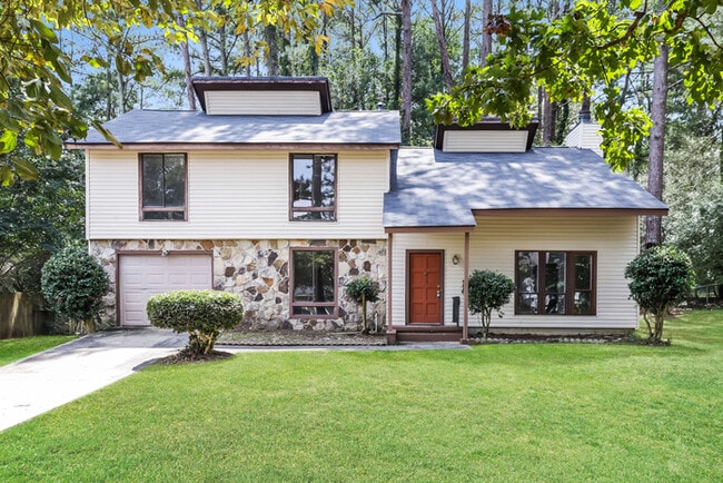 Building Photo - 6740 Creekmoor Ln