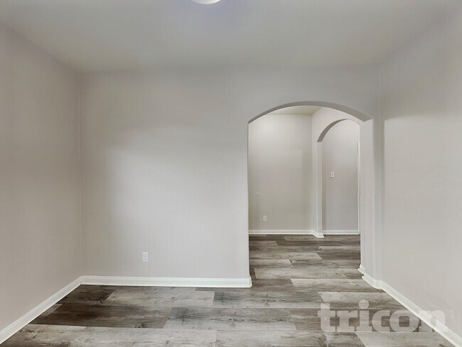 Foto del edificio - 11350 Luckey Ledge