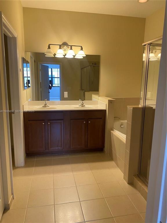 Foto del edificio - 9614 Waterview Way