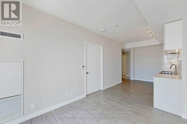 Building Photo - 5 Buttermill Ave.