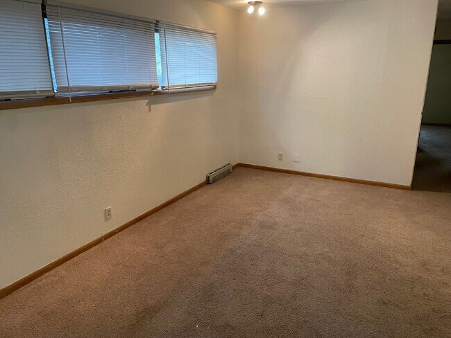 Building Photo - Charming 3-Bedroom Home with Spacious 1066...