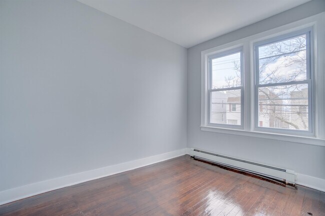 Building Photo - 678 Liberty Ave