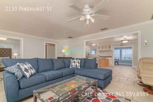 Building Photo - 2130 Pinehurst St