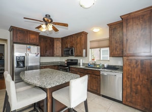 Building Photo - 2685 S Highland Dr