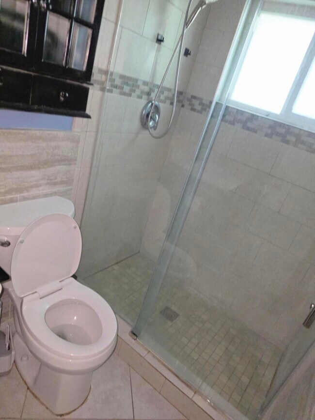 Foto del edificio - 4717 NW 58th St