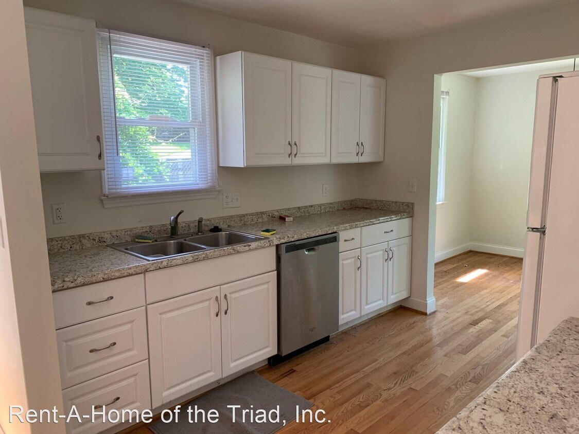 Building Photo - 3 br, 2 bath House - 2511 Woodview Drive